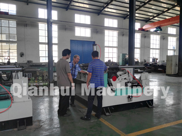 plywood veneer peeling machine .jpg