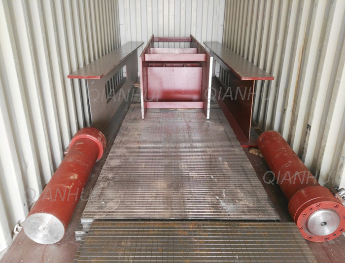 veneer hot press dryer machine loaded into container