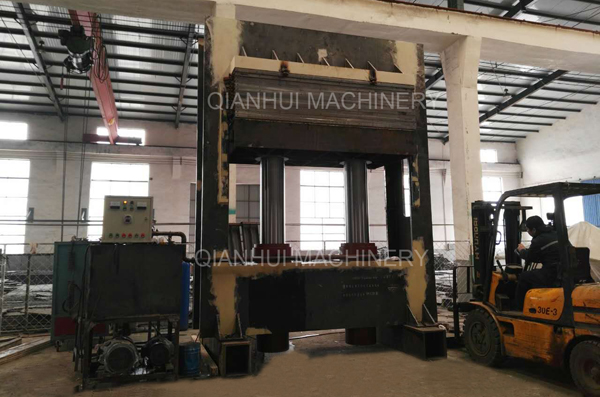 plywood hot press machine .jpg