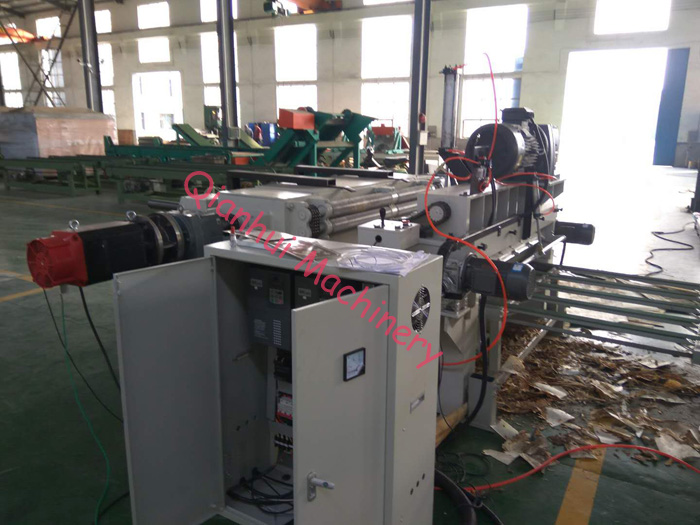 Qianhui high speed spindleless veneer lathe