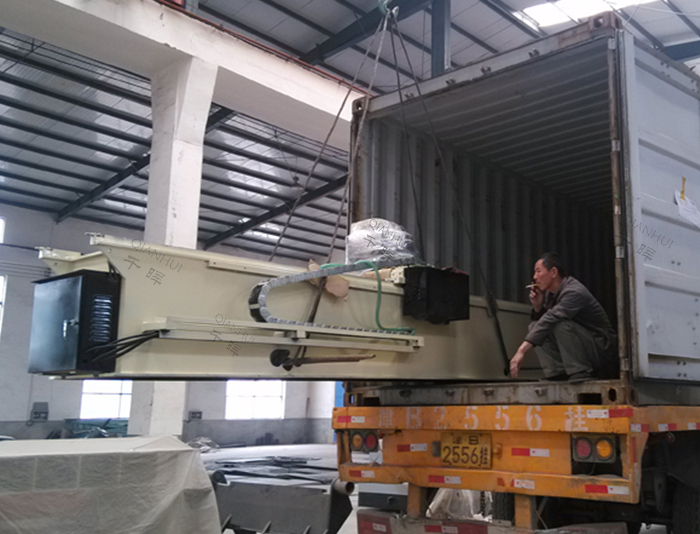 blade sharpening machine loaded into container