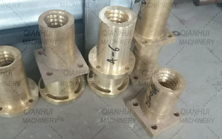 Brass nut for guide screw of veneer rotary lathe